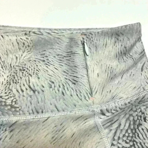 Calia by Carrie Underwood Capri Gym Pants Leggings Stretchy Pocket Exercise Run - Picture 5 of 8